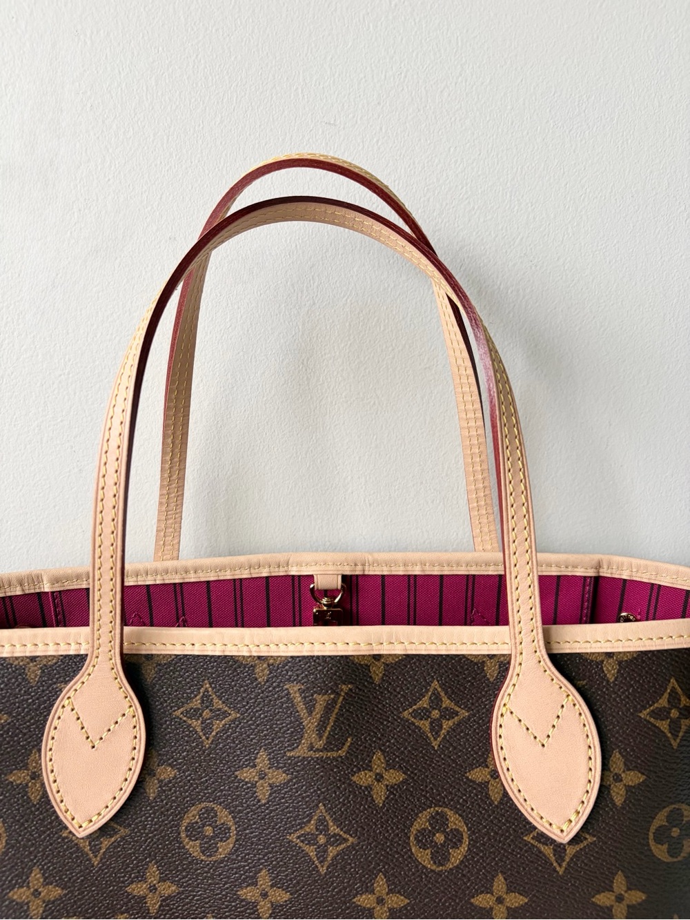 Louis Vuitton Neverfull PM β Monogram with Pouch - Picture 8 of 16